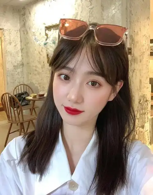 这么高的发际线适合什么发型? - 知乎