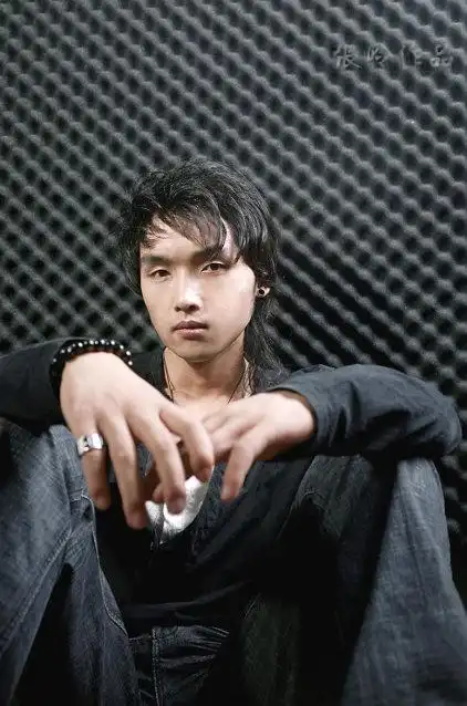 "与你同飞"的宇桐非