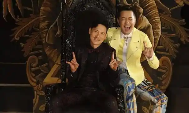 那一刻,他的音乐台风让人茅塞顿开,仿佛触摸到了邓超一直追求的感觉.