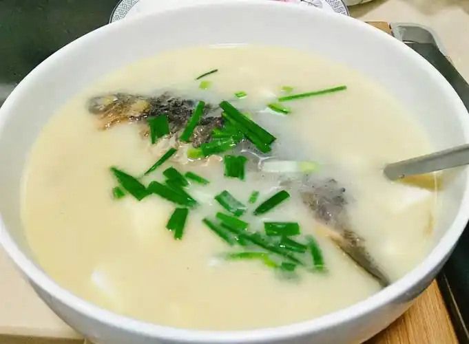 做好3点,鱼汤更鲜更浓白,无腥味|鱼汤|鲫鱼汤|鲫鱼_新浪新闻