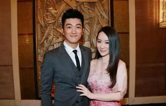 王中磊老婆看霍思燕的眼神火了!三分不屑七分恨意,有着太多故事