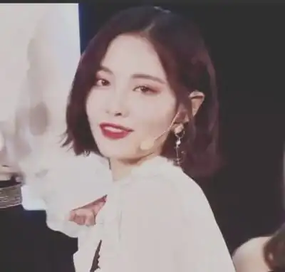 鞠婧祎自调滤镜头像