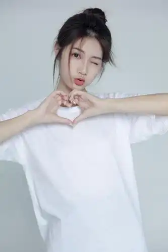 女生8个室内拍照姿势,简单自然上镜,拍出清纯美美的