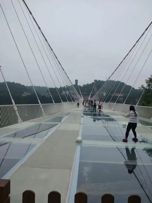 张家界大峡谷玻璃桥