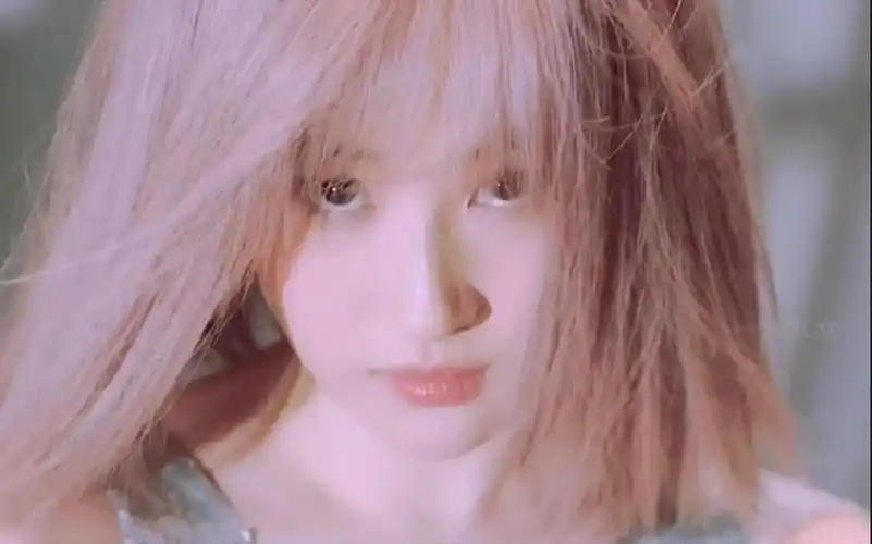 刘亦菲真的是天仙!二次元粉发也完美hold住!