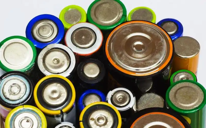 各式各样的电池