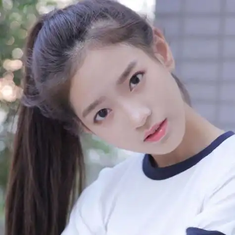 白衣马尾清纯女子头像