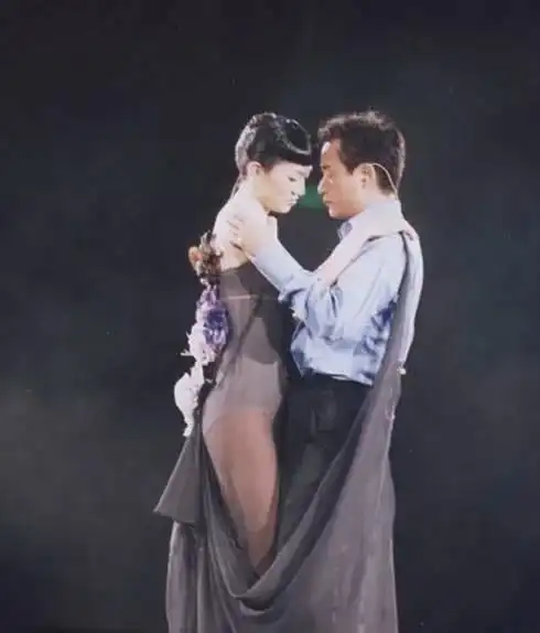 张国荣与梅艳芳的50张珍贵合照为何他们关系那么好太经典了