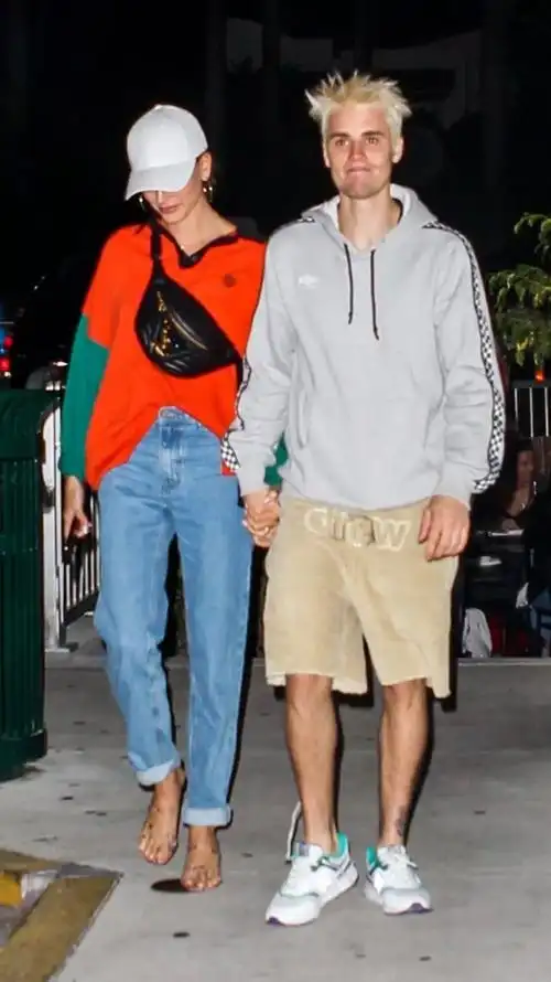 justinbieber为老婆写歌这波狗粮太秀了