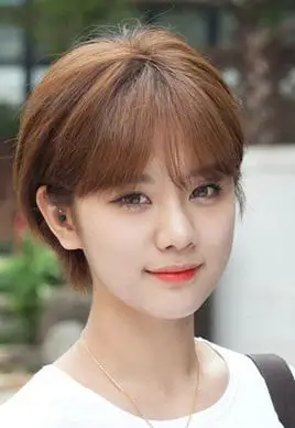 短发女生-齐耳短发-女生短发发型图片 第33页