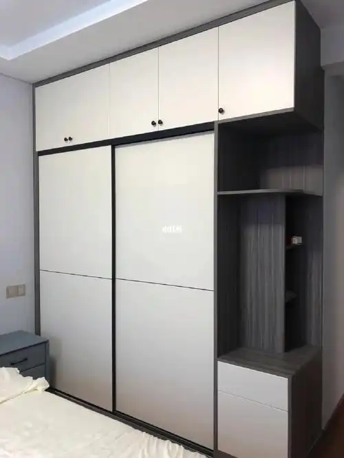 推拉门衣柜