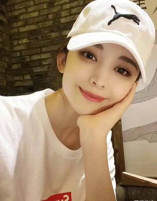 "最美考生"鼻孔小到无法呼吸,古力娜扎怼镜自拍,每天都不一样