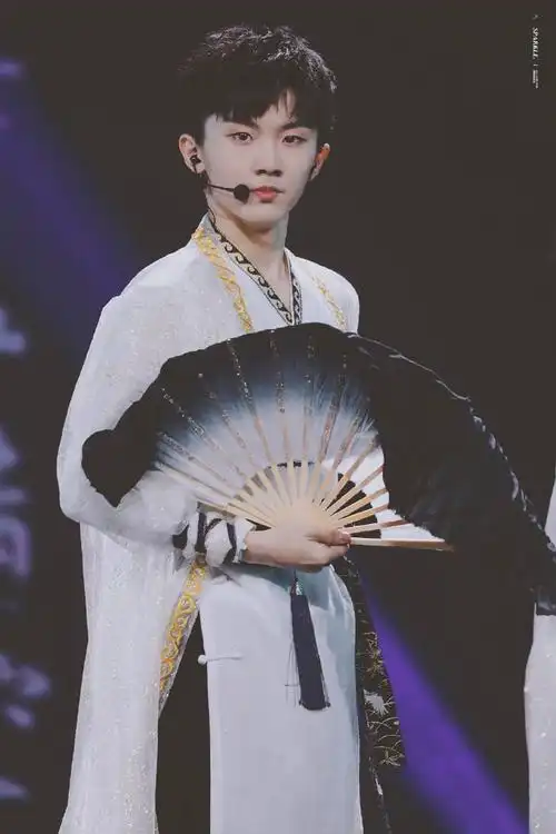 马嘉祺打戏好带感#马嘉祺古装造型小合集!