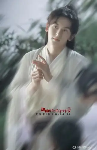 主题:天涯客周子舒的路透出了