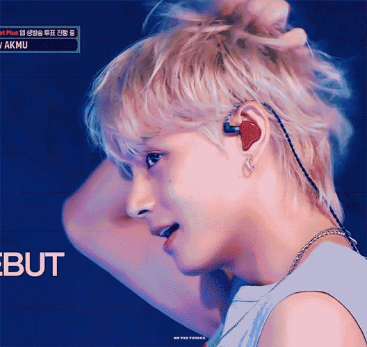 更是许多人的wannabe爱豆 永远被夸的"回春"之路 金泰亨粉丝每天都