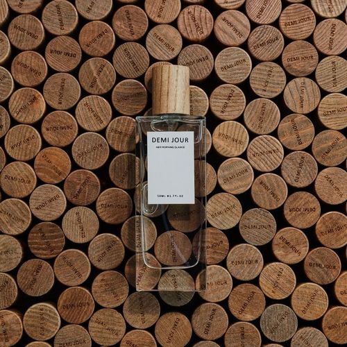 香水女士男士中性小众品牌木质香水清新自然学生留香久淡香水礼盒