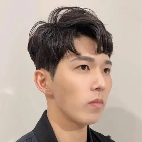 朝气短卷发男生短发烫起来超级帅