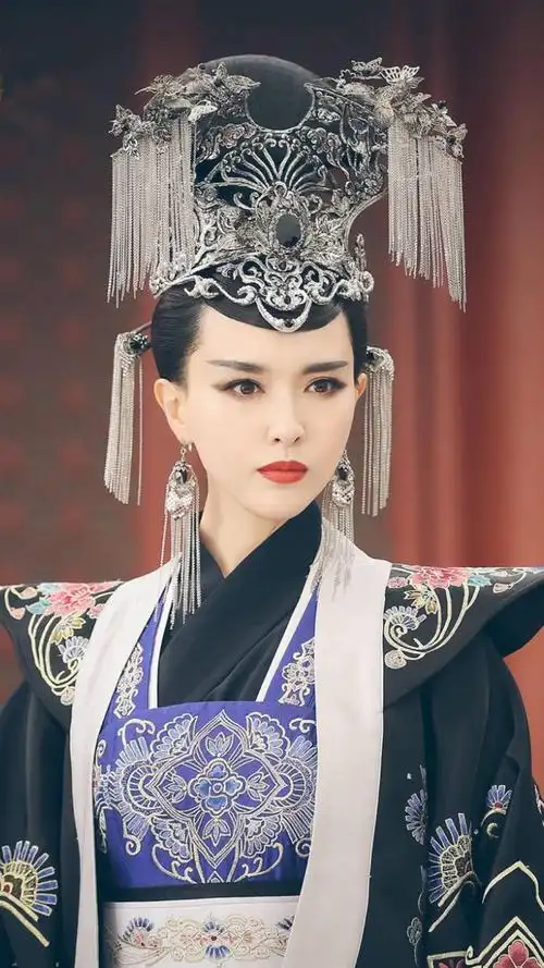 黑衣也能穿出仙气的古装美人刘亦菲杨紫杨幂你觉得谁最好看