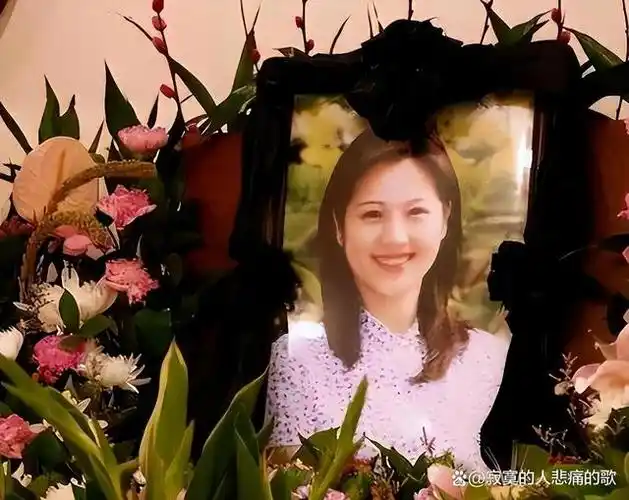曾被誉为"央视最美主持人",享年仅33岁,临死前与死神搏斗19天