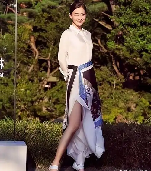 演员梅婷:离婚后很幸运,二婚嫁摄影师,我是两个孩子的幸福妈妈