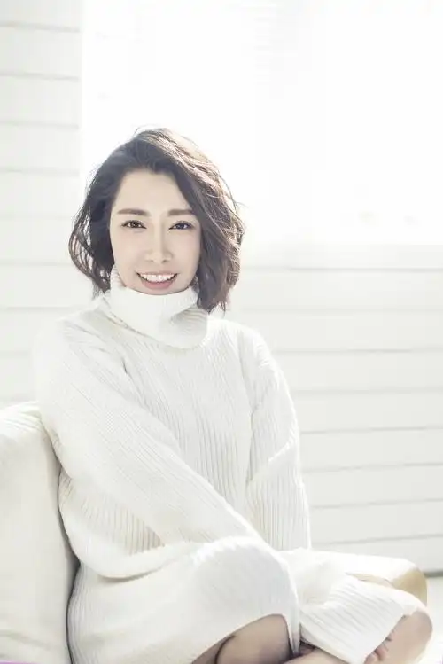 金池写真唯美发布 情人节化身温柔小女人