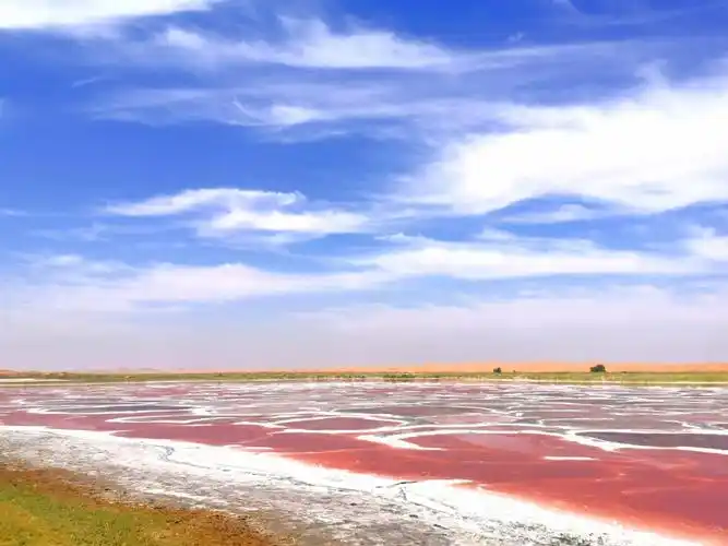 腾格里沙漠五湖穿越