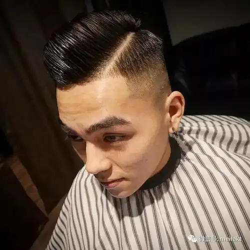 简洁又帅气 | 2018男生蓬巴杜发型