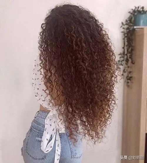 全头螺丝烫16款,时尚迷人真耐看,一点不显老