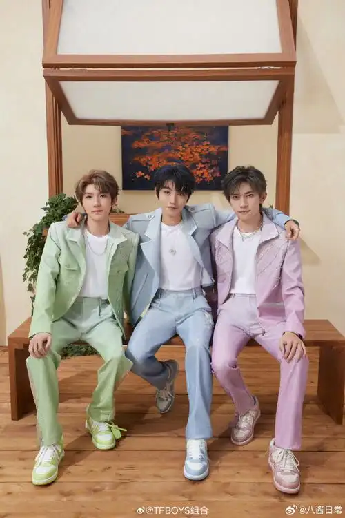 tfboys搂肩##tfboys十年之约演唱会