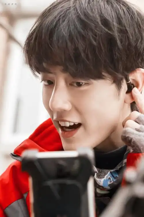 "买耳朵"——肖战