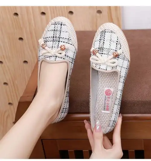 妮浅口小香风女鞋老北京布鞋女一脚蹬懒人鞋平底休闲布鞋妈妈鞋 白色