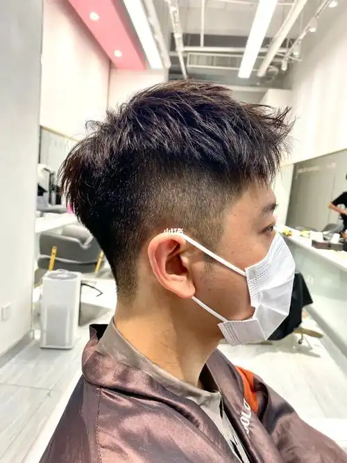 男士前刺 碎盖头