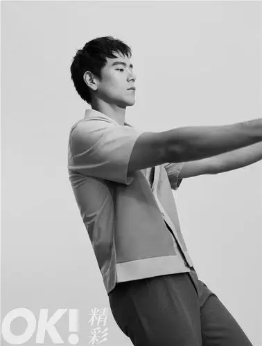 彭于晏最新写真曝光多重风格随意切换