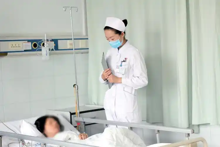 护士工作纪实摄影|人像|摄影|一品设计 - 原创设计作品 - 站酷 (zcool