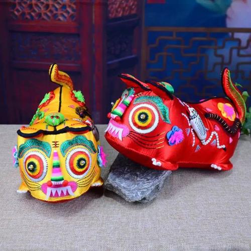 五毒布老虎民间工艺红纯手工缝制小老虎枕头婴儿满月刺绣diy成品