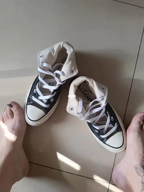 敞篷帆布鞋我已经给大家试穿过了