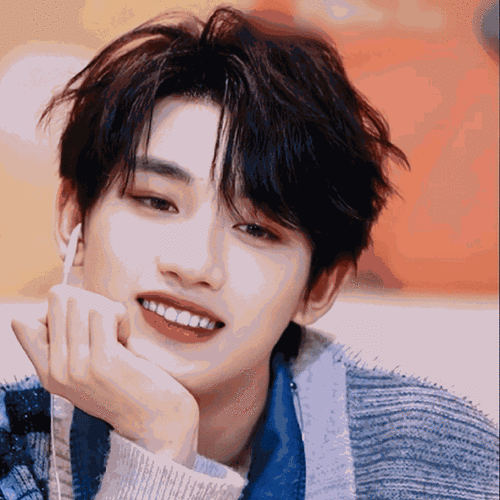 狐狸陪你过周末～今晚20:10分《你好星期六》,看@时代少年团-丁程鑫