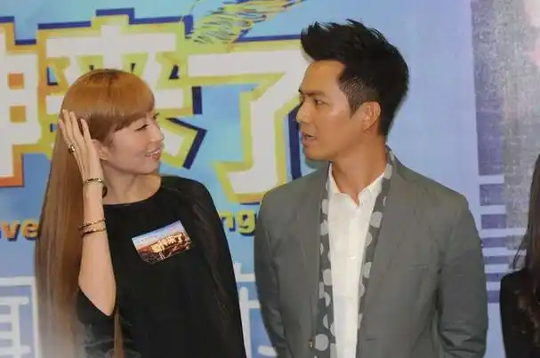 钟汉良离婚再度成为焦点一段感情的分岔路