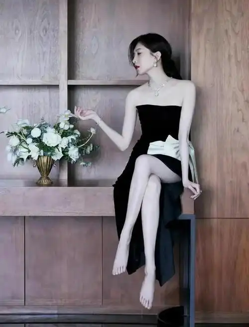 美女明星高清光脚写真谁的脚型漂亮好看