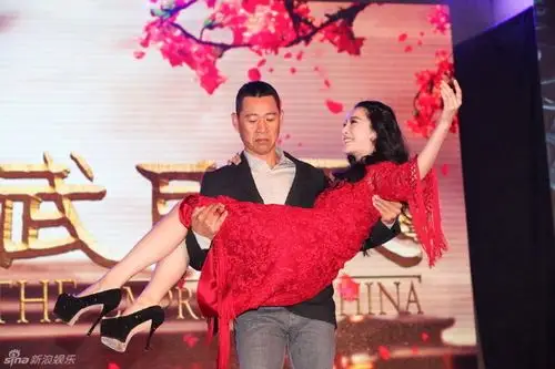 范冰冰被张丰毅公主抱