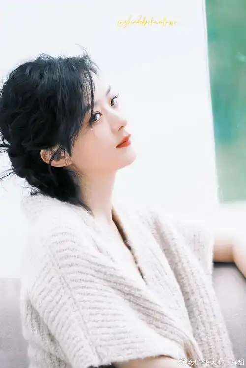 赵丽颖杂志集##陪赵丽颖奔赴每一个十年##赵丽颖礼服##赵丽颖历年活动