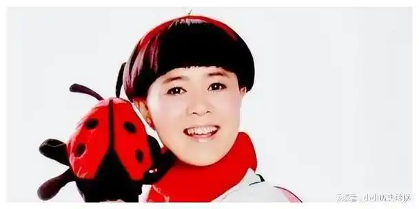 金龟子刘纯燕宣布晋升为"姥姥",她的女儿王逸宸在年轻时成功生下一个