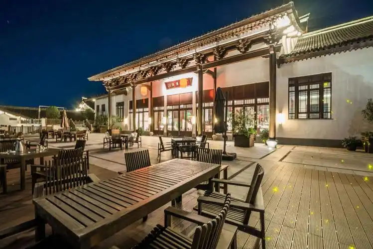 杭州天域开元观堂立秋梧桐连云收夏色隐居山野繁花旧