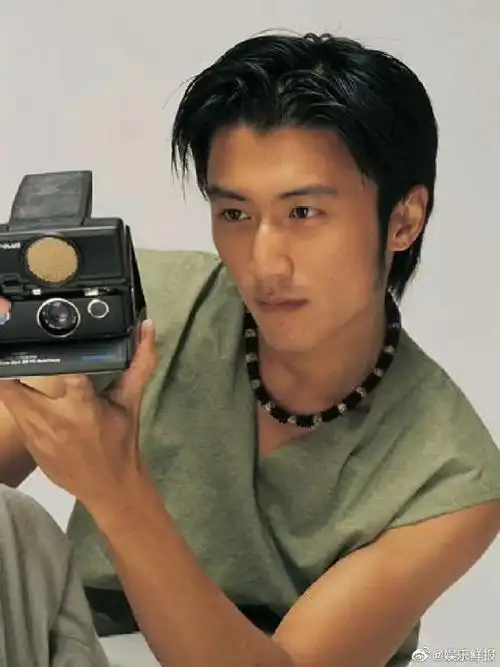 这才是香港顶流##谢霆锋有多帅