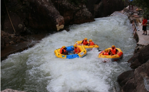 挑战亚洲第一漂,体验速度与激情,勇敢者的游戏,大觉山漂流来了