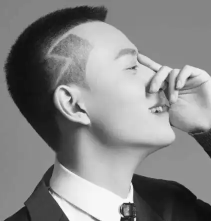 z字闪电发型图片 闪电发型如何剪