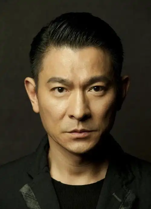 刘德华:从"木头人"到"全能巨星"的传奇蜕变