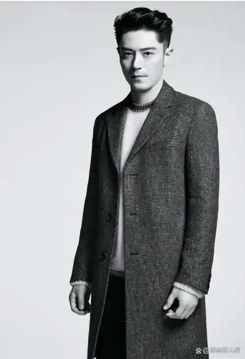 霍建华夫妇在外被偶遇!44岁他胖成油腻大叔,48岁林心如嫩如少女