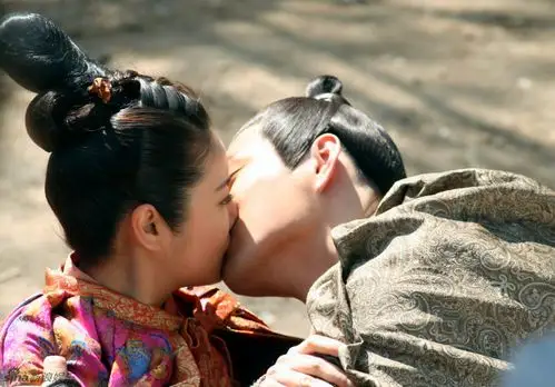 严宽强吻林心如