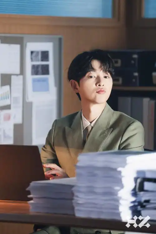 宋仲基lv全球品牌代言人##宋仲基祸乱受邀戛纳国际电影节##不愧是宋